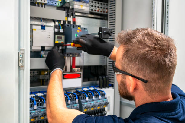 Best Affordable Emergency Electrician  in Delavan Lake, WI